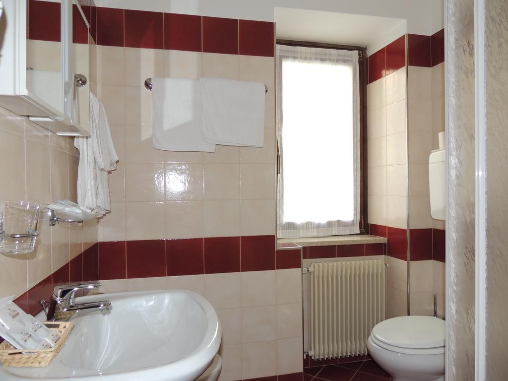 Albergo Eden Passo del Tonale Cameră foto